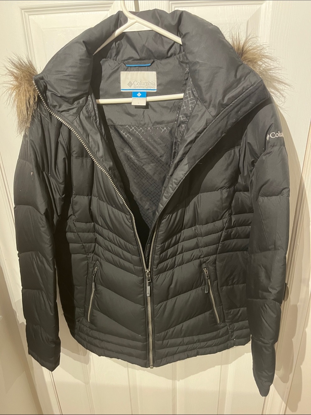 Columbia Black Quilted Women’s Puffer Jacket with Faux-Fur Hood Trim
